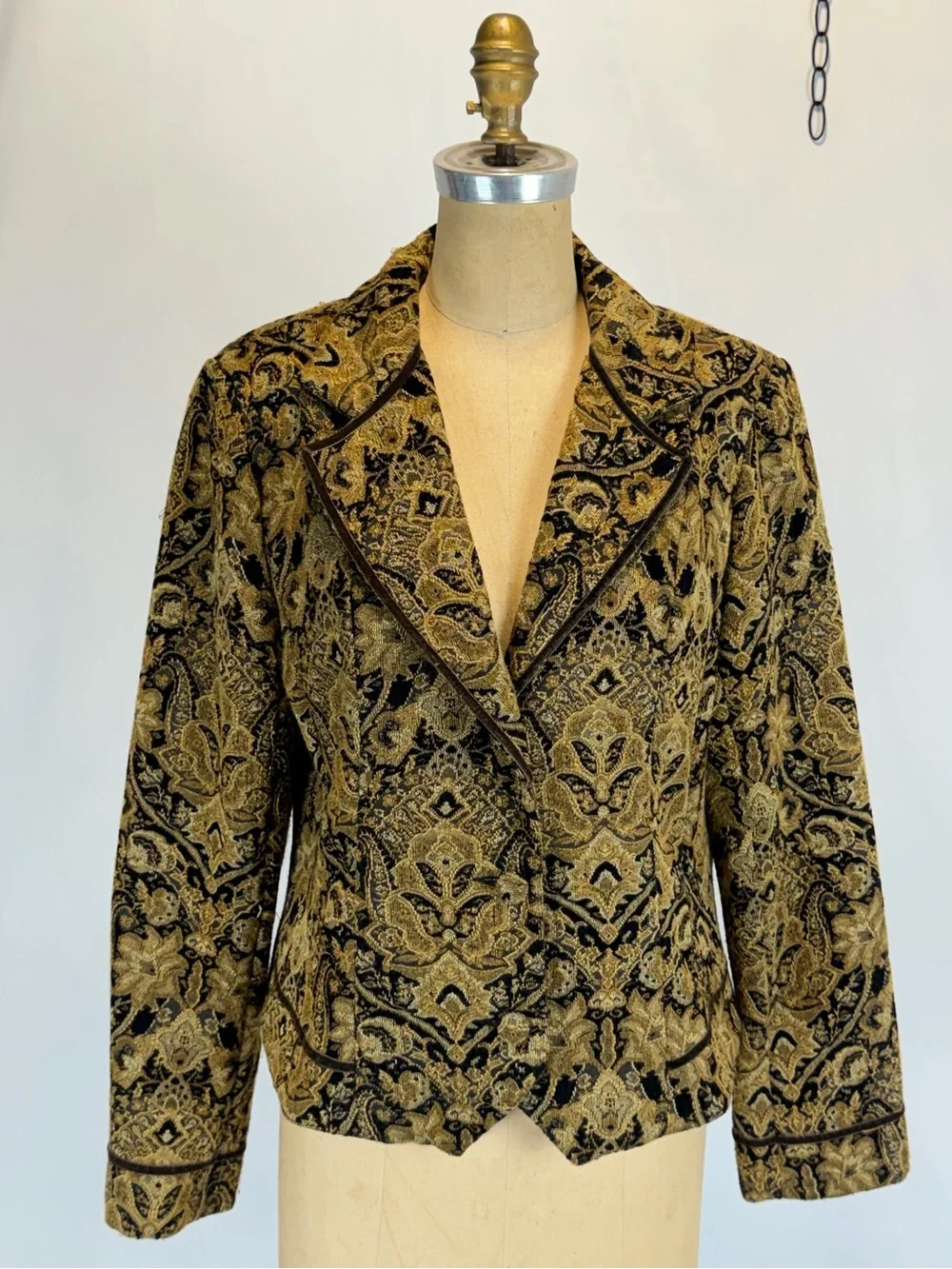 VINTAGE tapestry woven blazer jacket baroque renaissance floral gold black